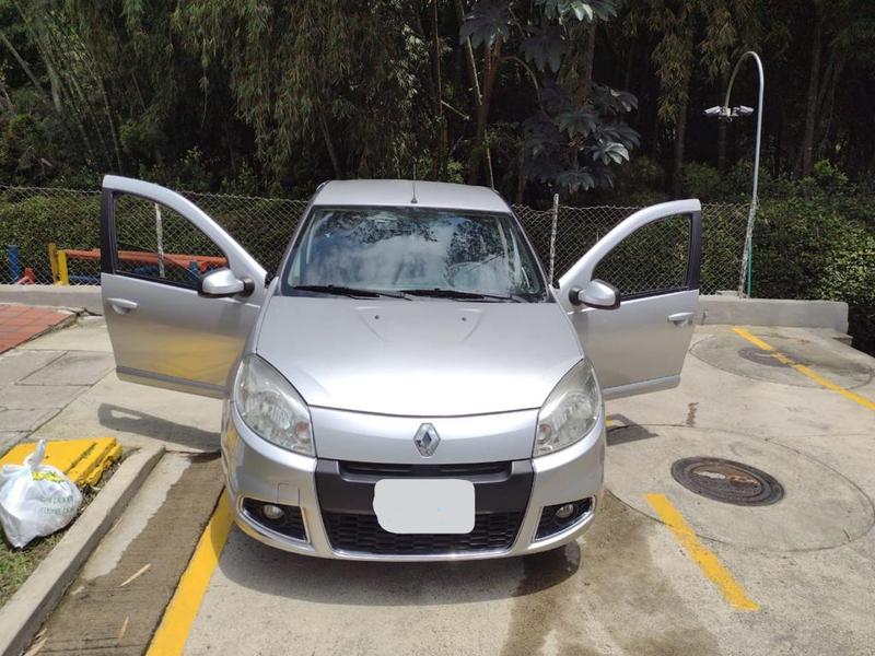 Renault Sandero • 2014 • 99,800 km 6