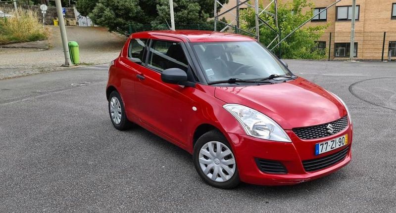 Suzuki Swift • 2011 • 180,000 km 1