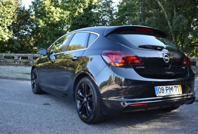 Opel Astra • 2015 • 205,000 km 2