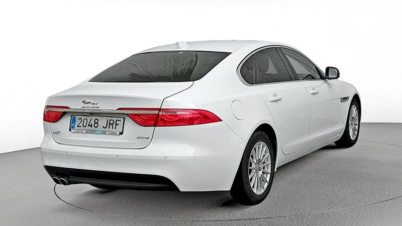Jaguar XF • 2017 • 73,555 km 4