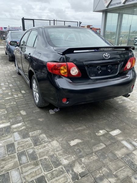 Toyota Corolla • 2010 • 32 km 3