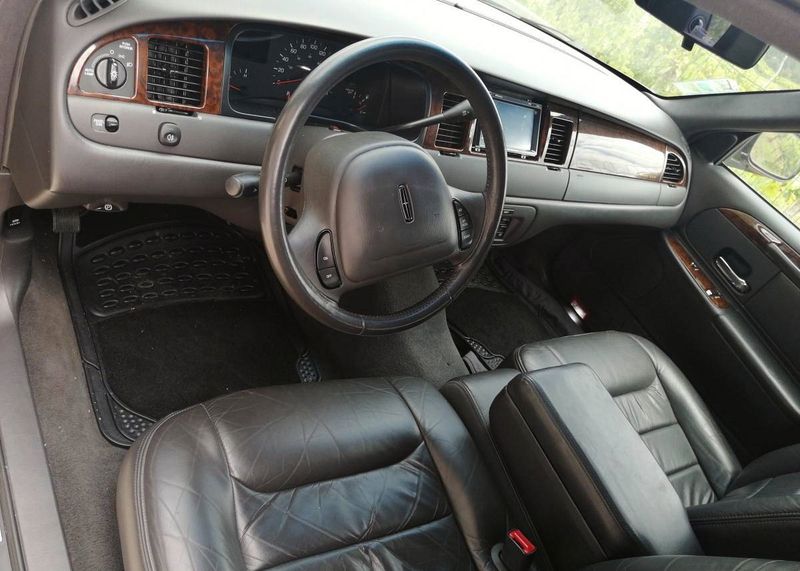 Lincoln Lincoln • 1999 • 88,200 km 3