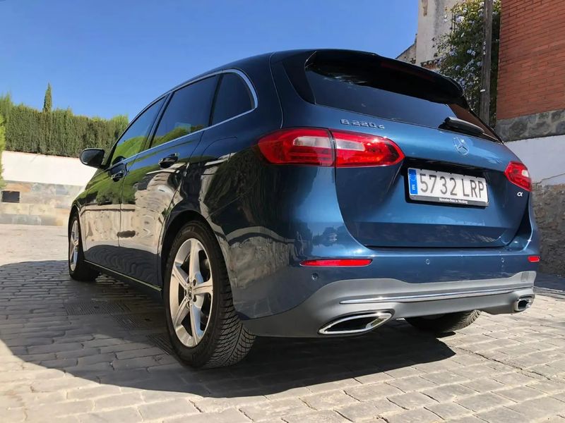 Mercedes-Benz Class B • 2019 • 98,000 km 2