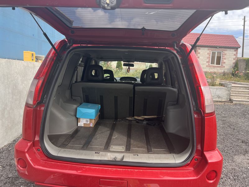 Nissan X-Trail • 2004 • 1,900,000 km 1