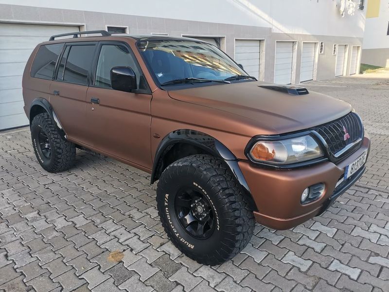 Mitsubishi Pajero Wagon • 2001 • 166,000 km 1