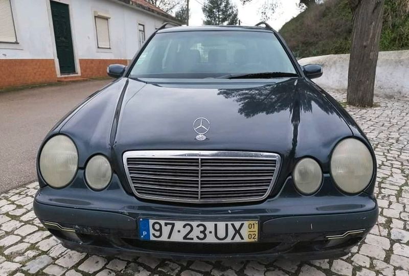 Mercedes-Benz 190 E • 2001 • 300,000 km 1
