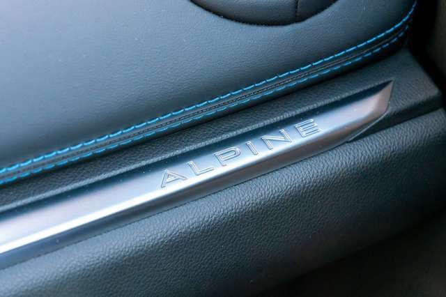 Renault Mégane • 2018 • 32,000 km 15