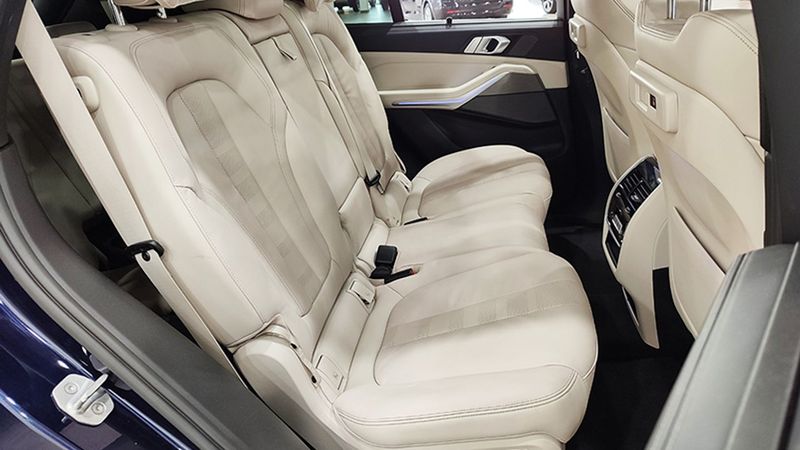 BMW X5 • 2020 • 42,284 km 24