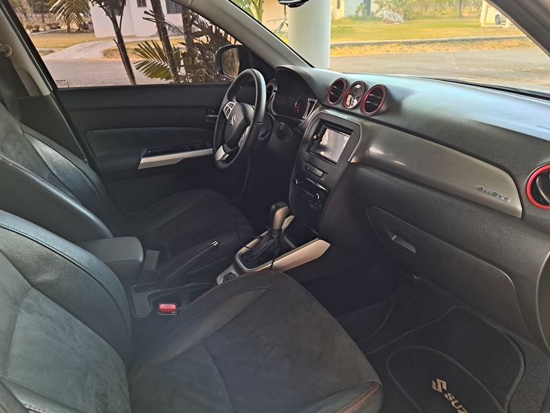Suzuki Vitara • 2019 • 106,000 km 5