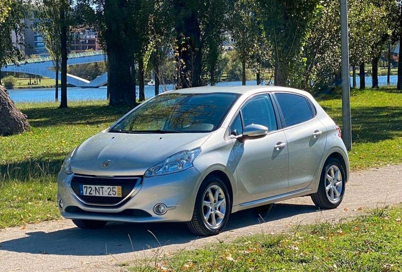 Peugeot 207 • 2013 • 129,999 km 1