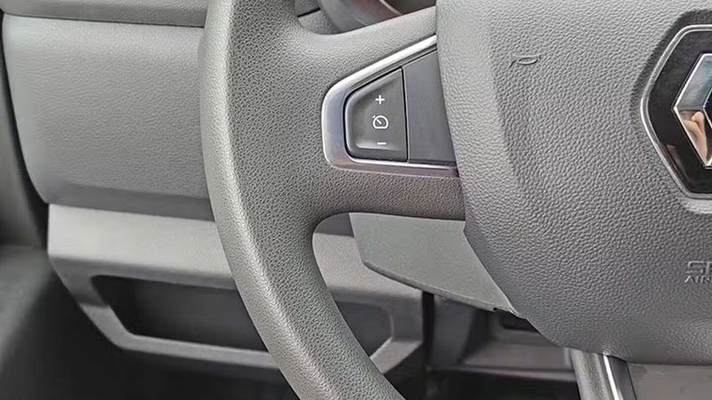 Renault Master • 2024 • 20,858 km 10