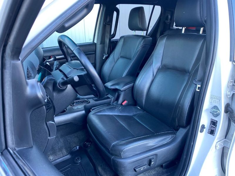 Toyota Hilux • 2020 • 64,301 km 5