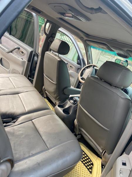 Toyota Sequoia • 2006 • 130,000 km 3