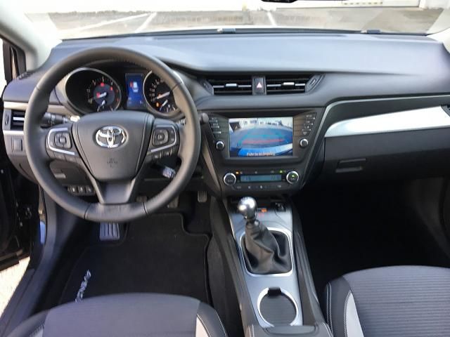 Toyota Avensis • 2017 • 88,000 km 11
