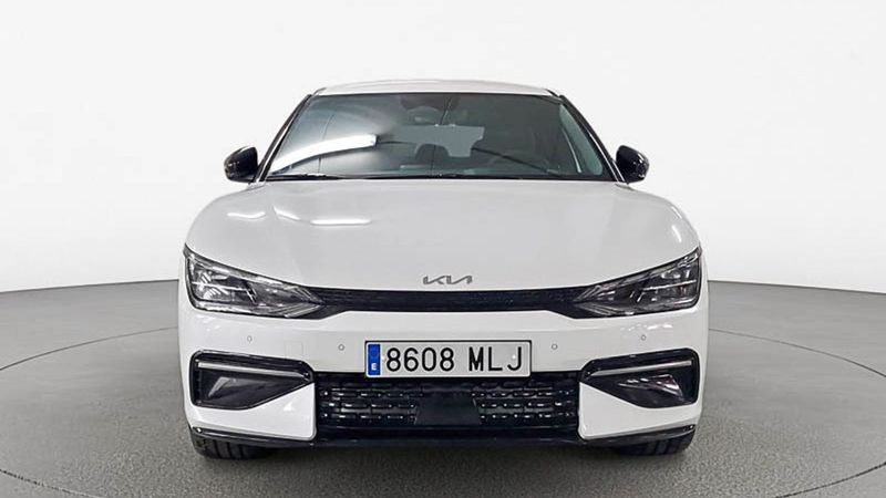 Kia K900 • 2023 • 3,165 km 1