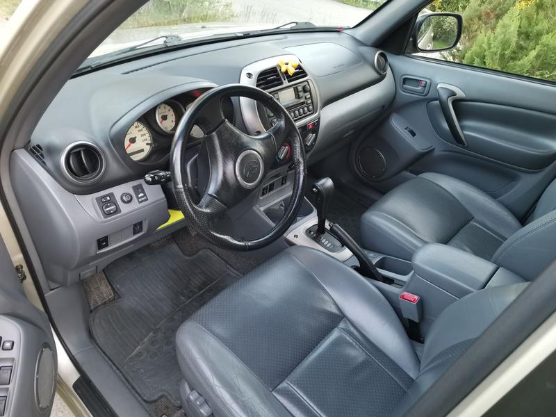 Toyota RAV4 • 2002 • 147,500 km 2