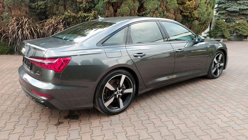 Audi A6 • 2020 • 18,100 km 2