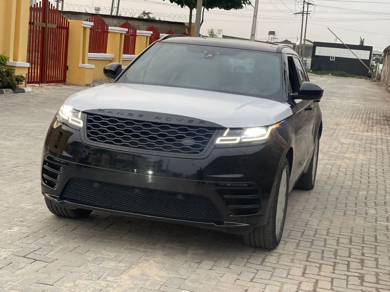 Land Rover Range Rover Velar • 2018 • 2 km 1