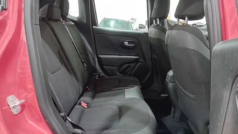 Jeep Renegade • 2023 • 73,931 km 22