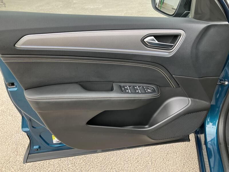 Renault Clio • 2024 • 3,800 km 17