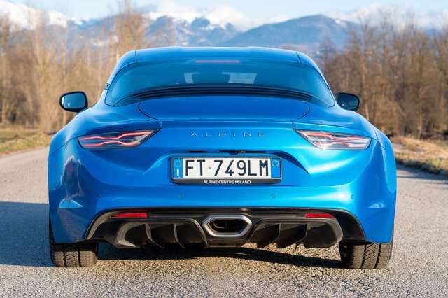 Renault Mégane • 2018 • 32,000 km 4