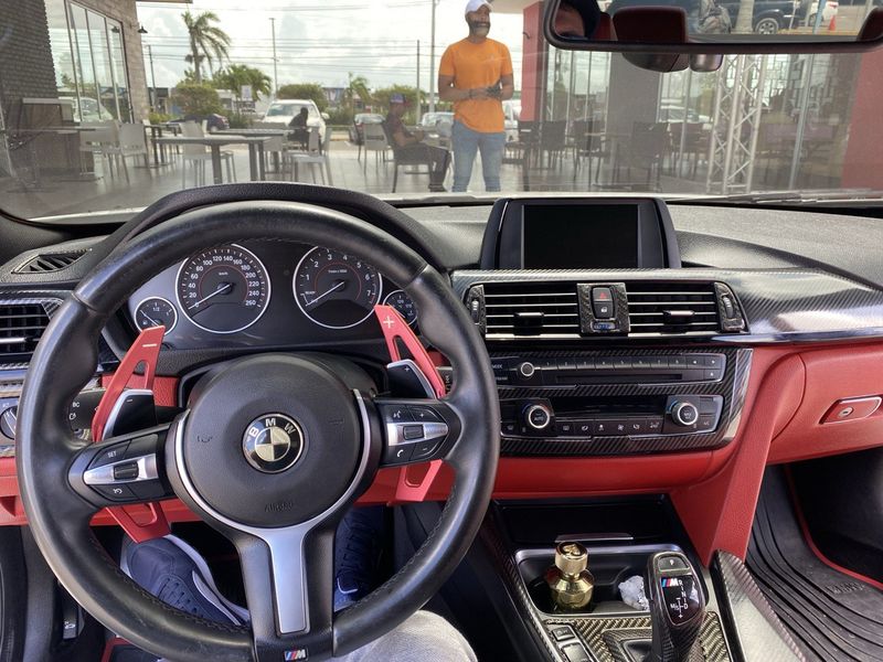 BMW M4 • 2014 • 30,000 km 16
