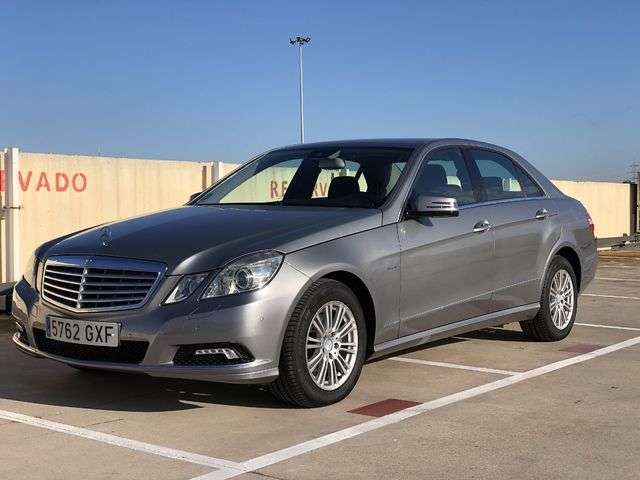 Mercedes-Benz E • 2010 • 140,000 km 1