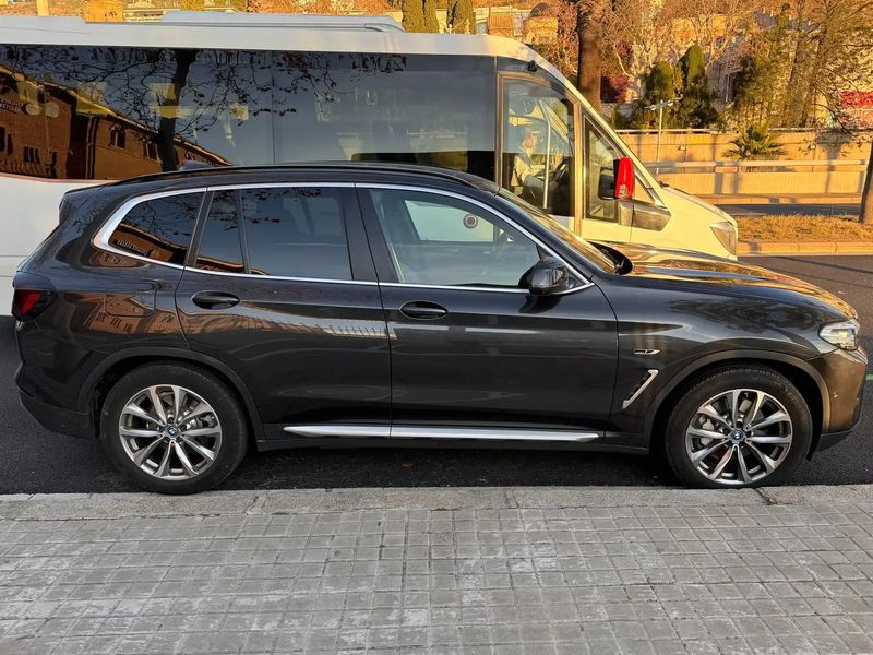 BMW X3 • 2022 • 19,700 km 5