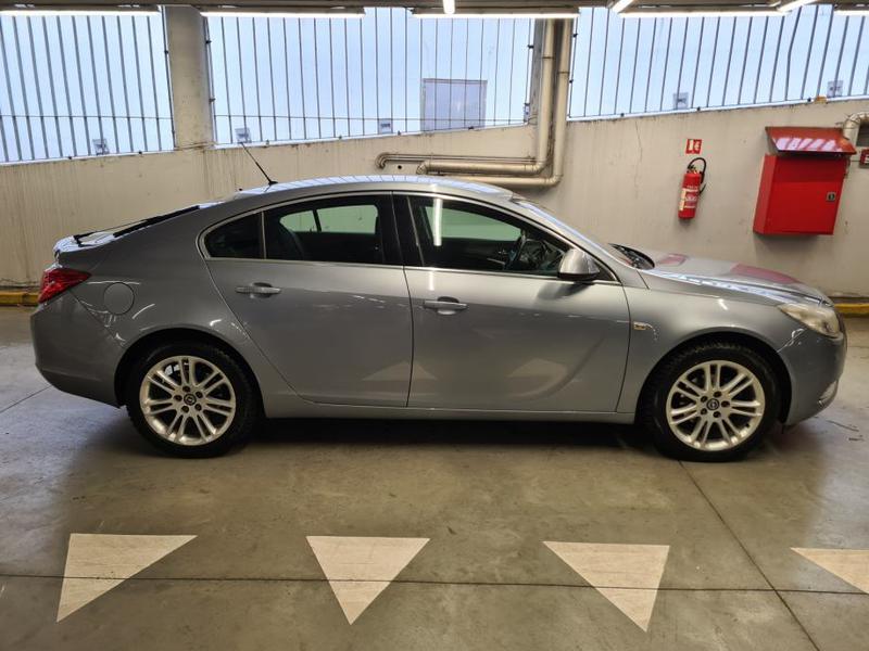 Opel Insignia • 2009 • 195,100 km 4