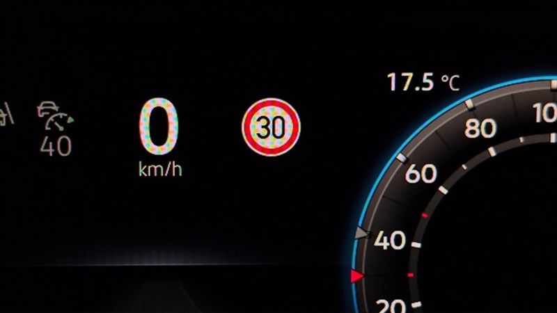 Volkswagen Multivan • 2024 • 3,979 km 16