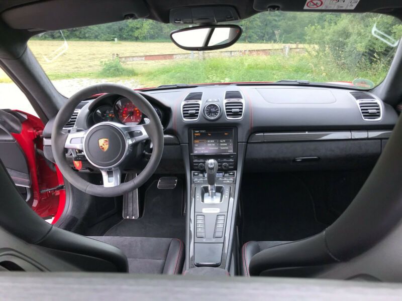 Porsche Cayman • 2016 • 55,000 km 9