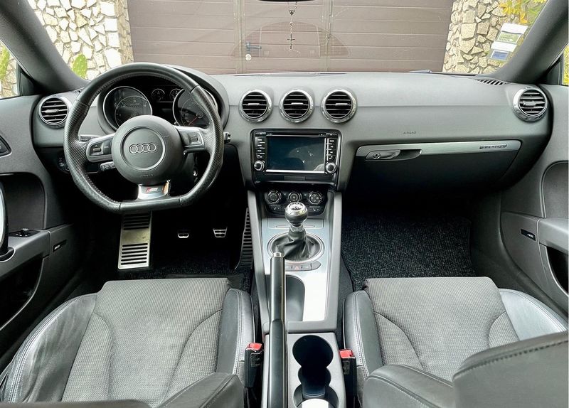 Audi 100 Avant • 2009 • 140,000 km 4