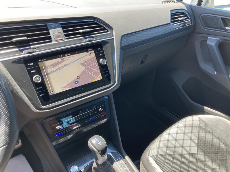 Volkswagen Tiguan • 2022 • 56,228 km 15