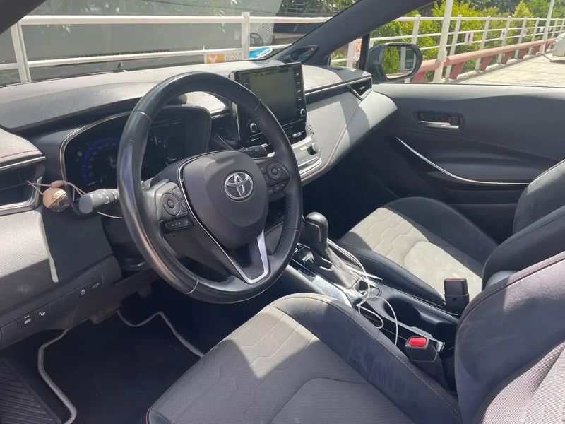 Toyota Corolla • 2019 • 103,000 km 4