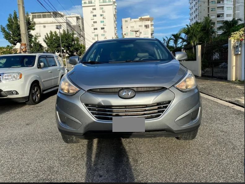 Hyundai Santa Fe • 2015 • 110,000 km 2