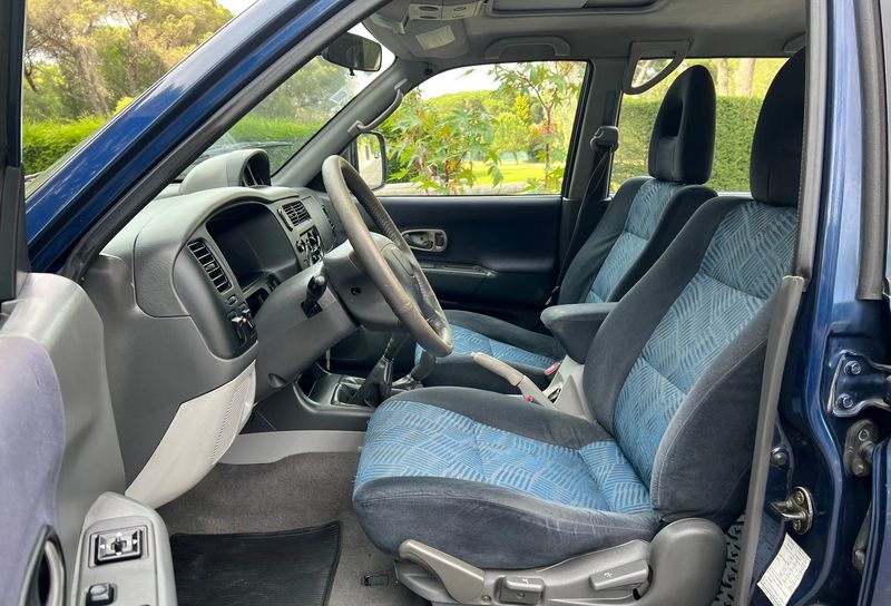 Mitsubishi Pajero • 2001 • 245,304 km 3