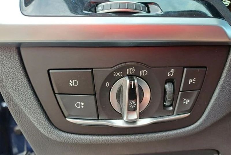 BMW X3 • 2018 • 74,000 km 30