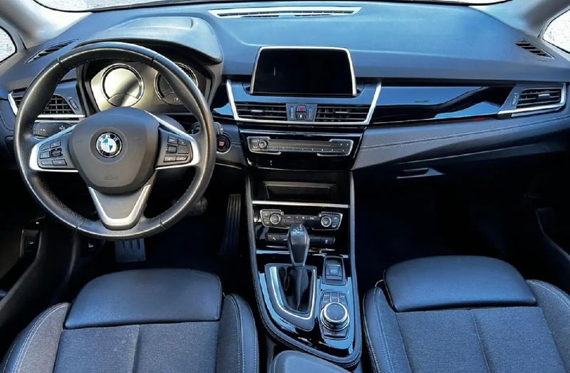 BMW 2 Series • 2020 • 60,000 km 10