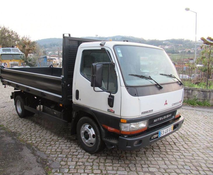 Mitsubishi Fuso canter • 2004 • 4,999 km 1