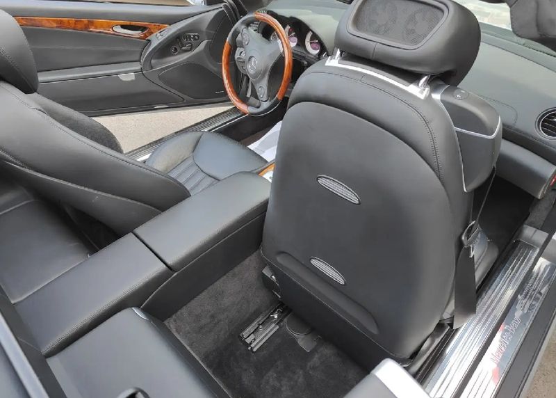 Mercedes-Benz SL-Class • 2008 • 41,000 km 13