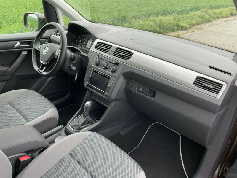 Volkswagen Caddy • 2019 • 94,500 km 7