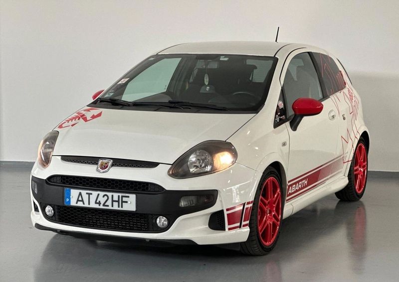 Asia Rocsta • 2011 • 141,598 km 1