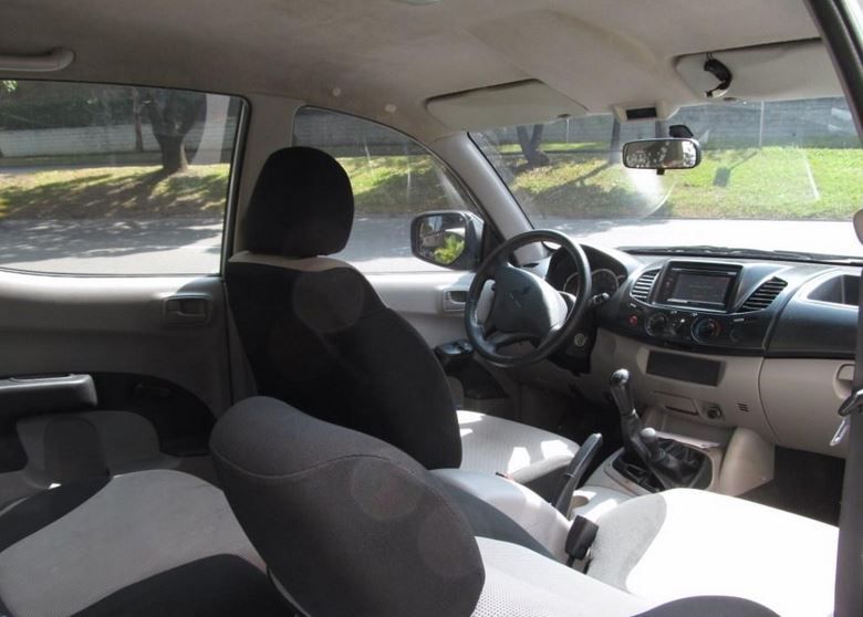 Mitsubishi L200 • 2010 • 130,000 km 7