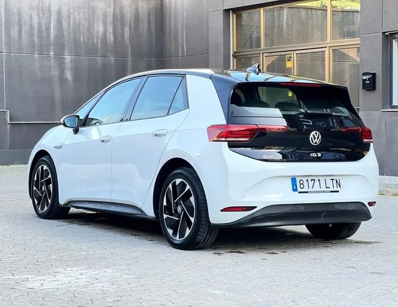 Volkswagen Life • 2021 • 48,000 km 4