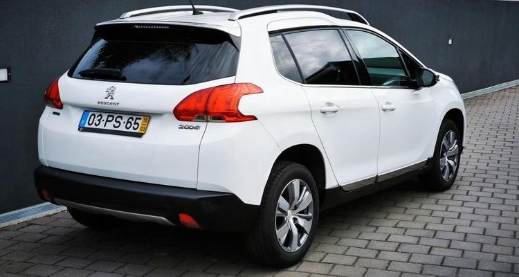Peugeot 2008 • 2015 • 119,999 km 3