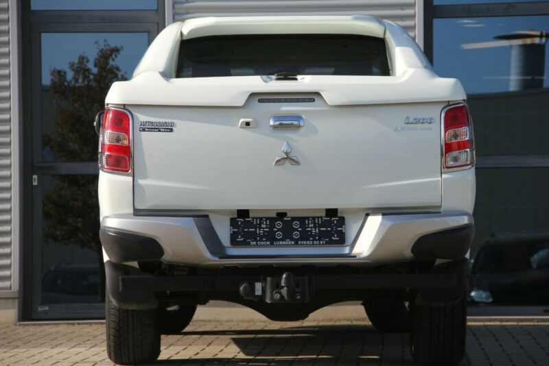 Mitsubishi L200 • 2017 • 95,000 km 4