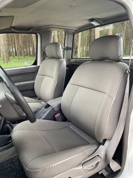 Nissan Pickup • 1999 • 291,000 km 3