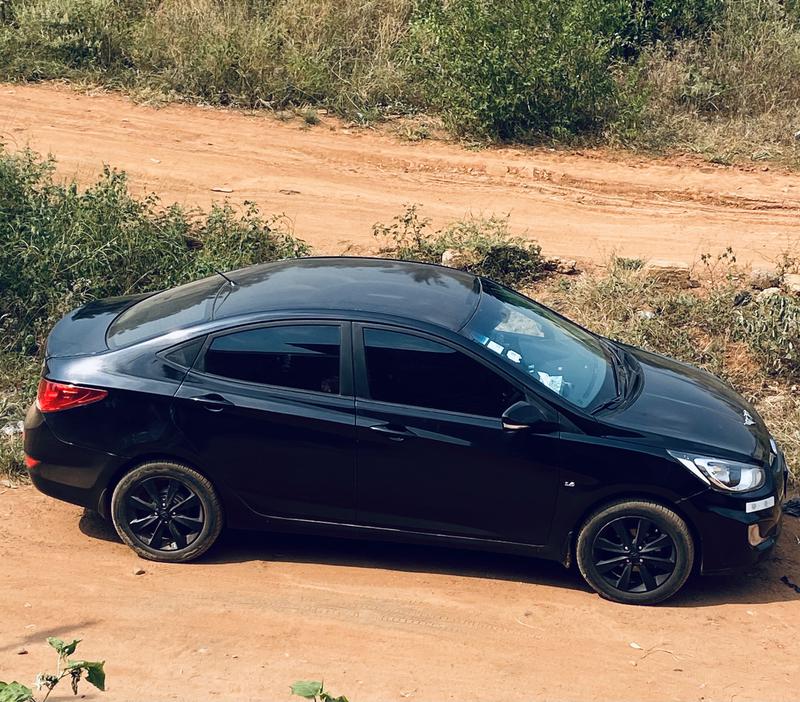 Hyundai Accent • 2011 • 94,733 km 3