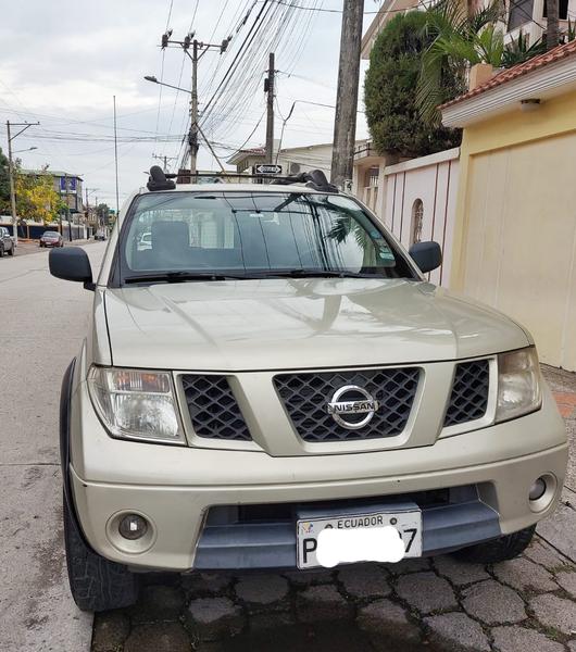 Nissan Navara • 2012 • 200,000 km 2