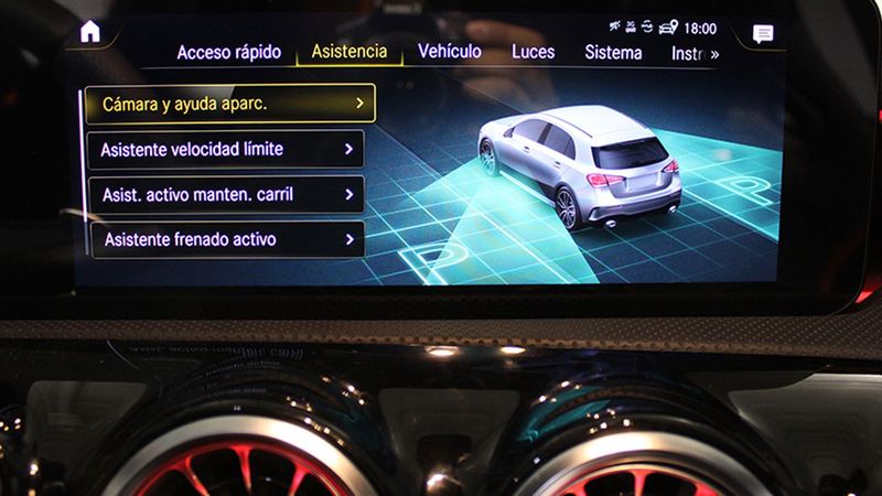 Mercedes-Benz A-Class • 2022 • 2,655 km 12